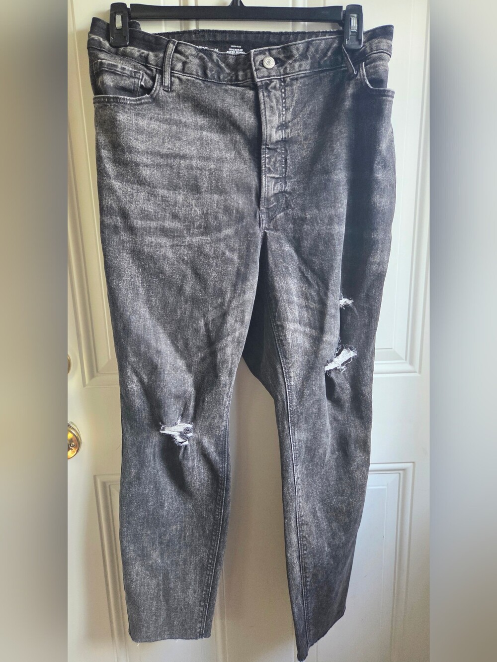 Old Navy Woman's High Rise Rockstar Super Skinny Distressed Gray Jeans Size 22
